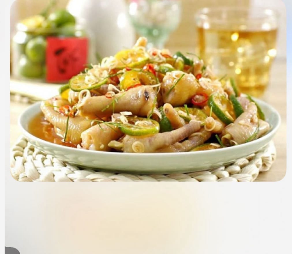 Ws7. Chan Ga Xq Tac- Chicken Feet With Lemongrass And Kumquat.
