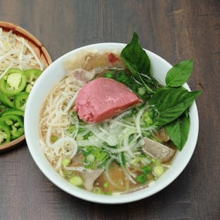 B6. Create Your Own Bowl Pho
